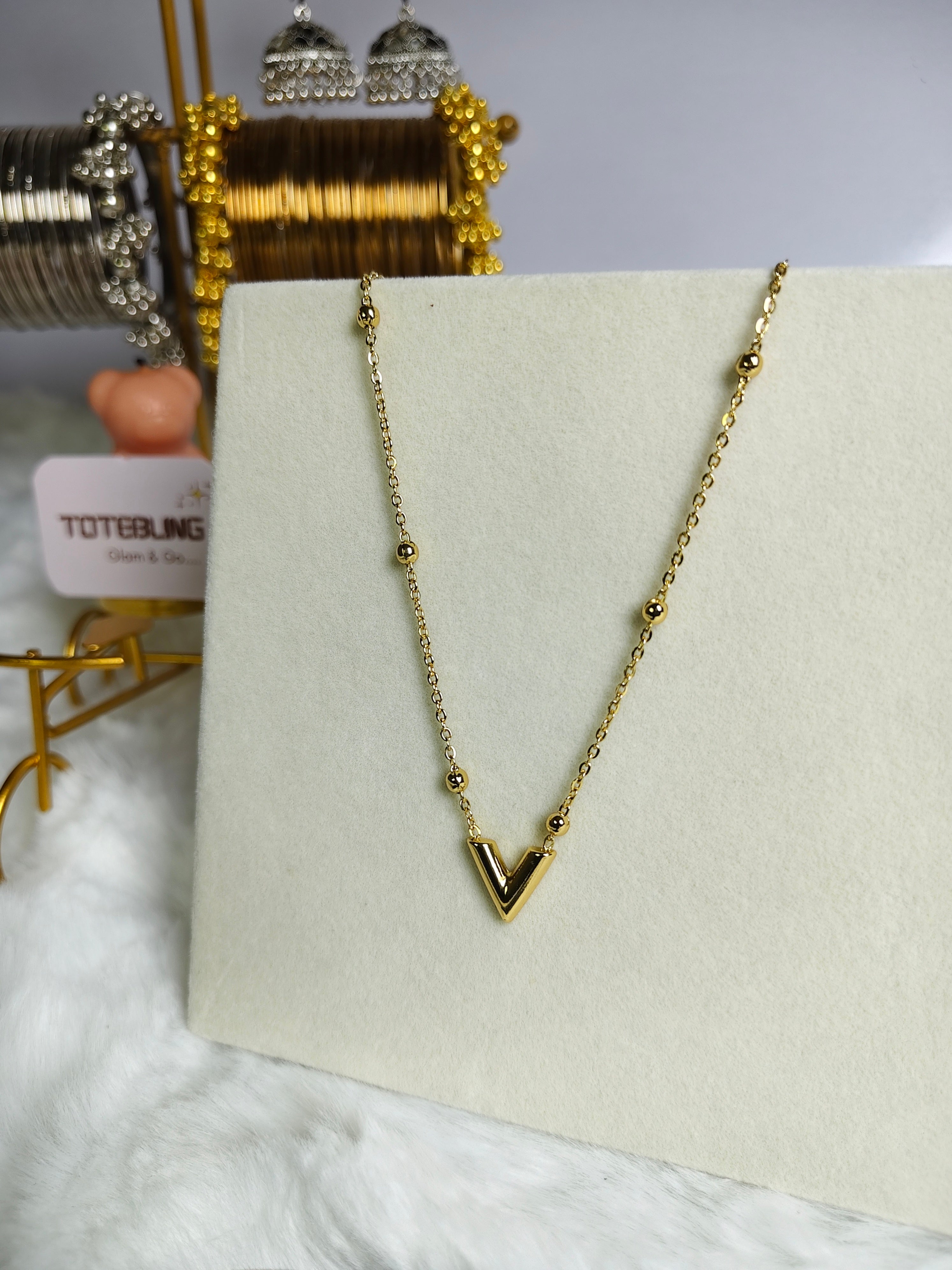 Golden V-Shape Necklace✨