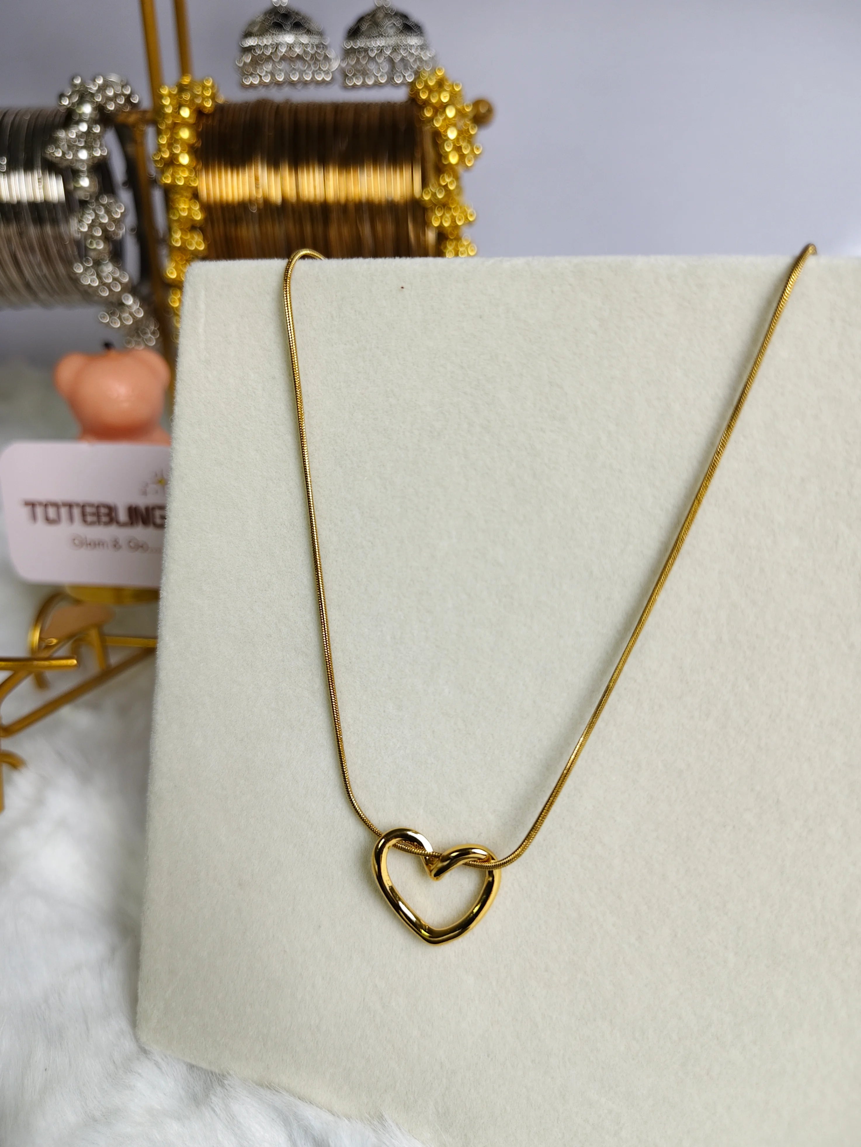 Golden Heart outline Pendant✨