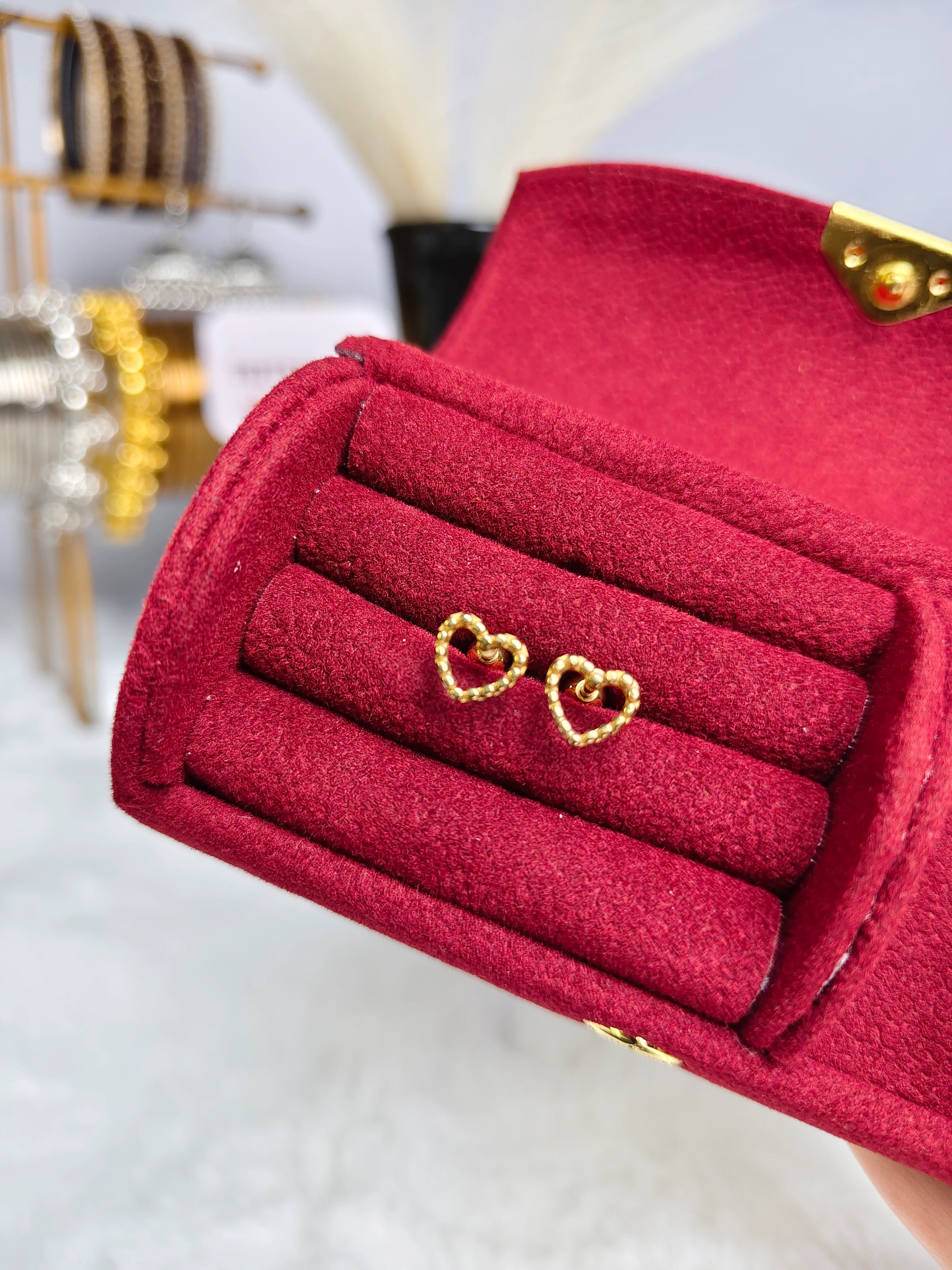 Heart studs✨
