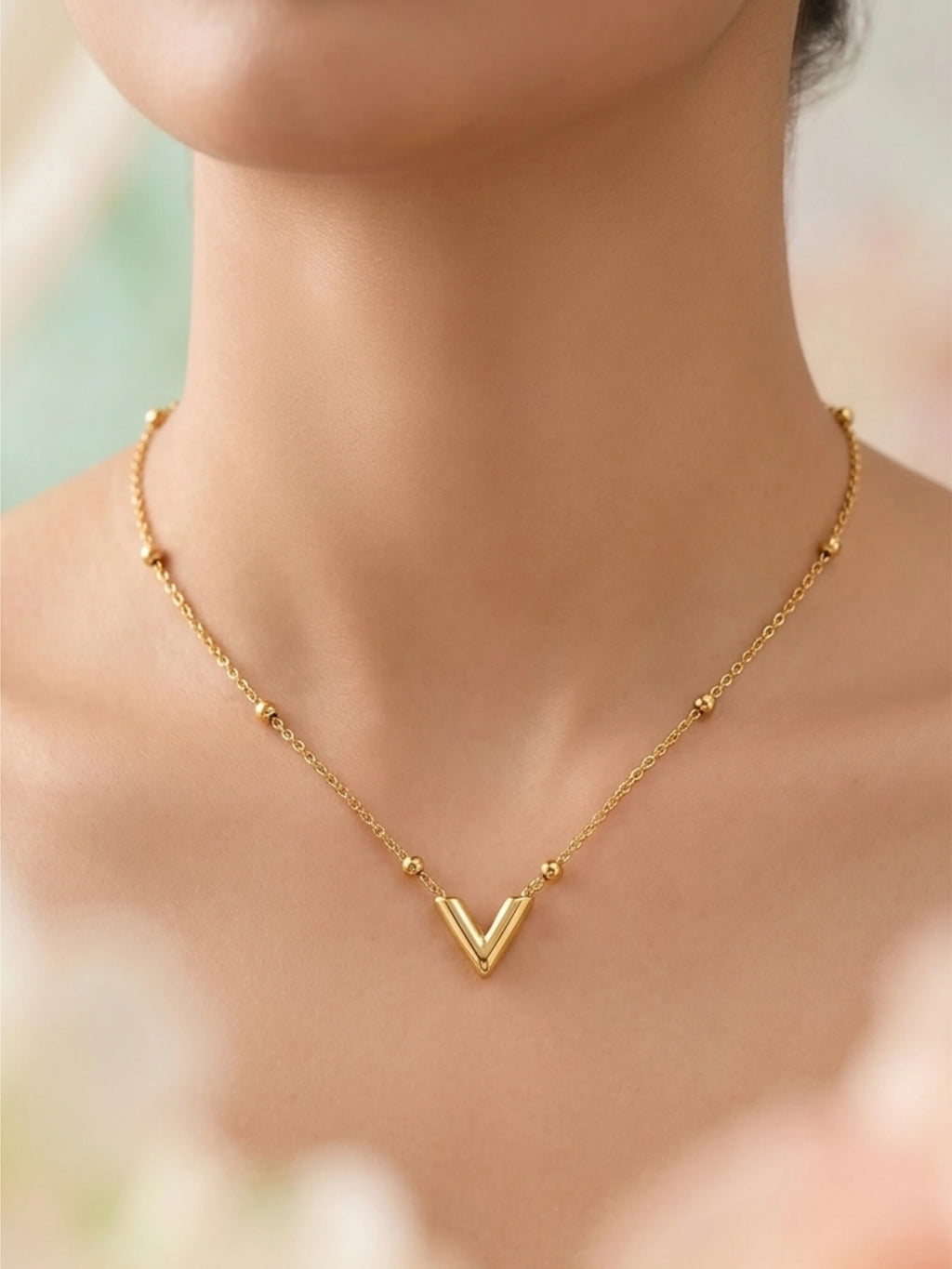Golden V-Shape Necklace✨