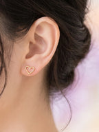 Gold Heart Studs✨