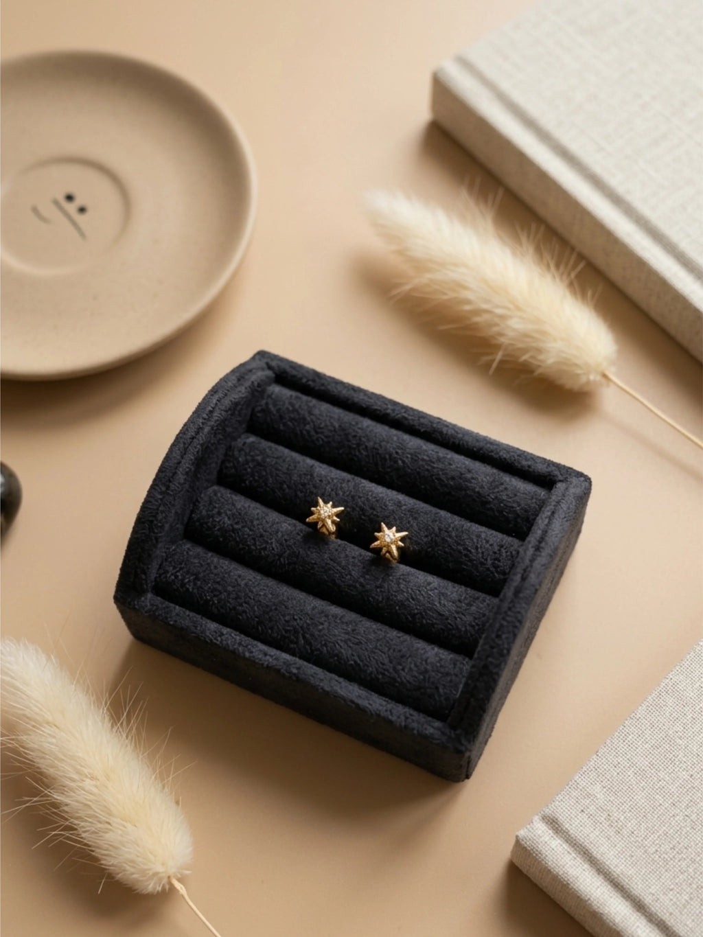 Sparkling Studs✨