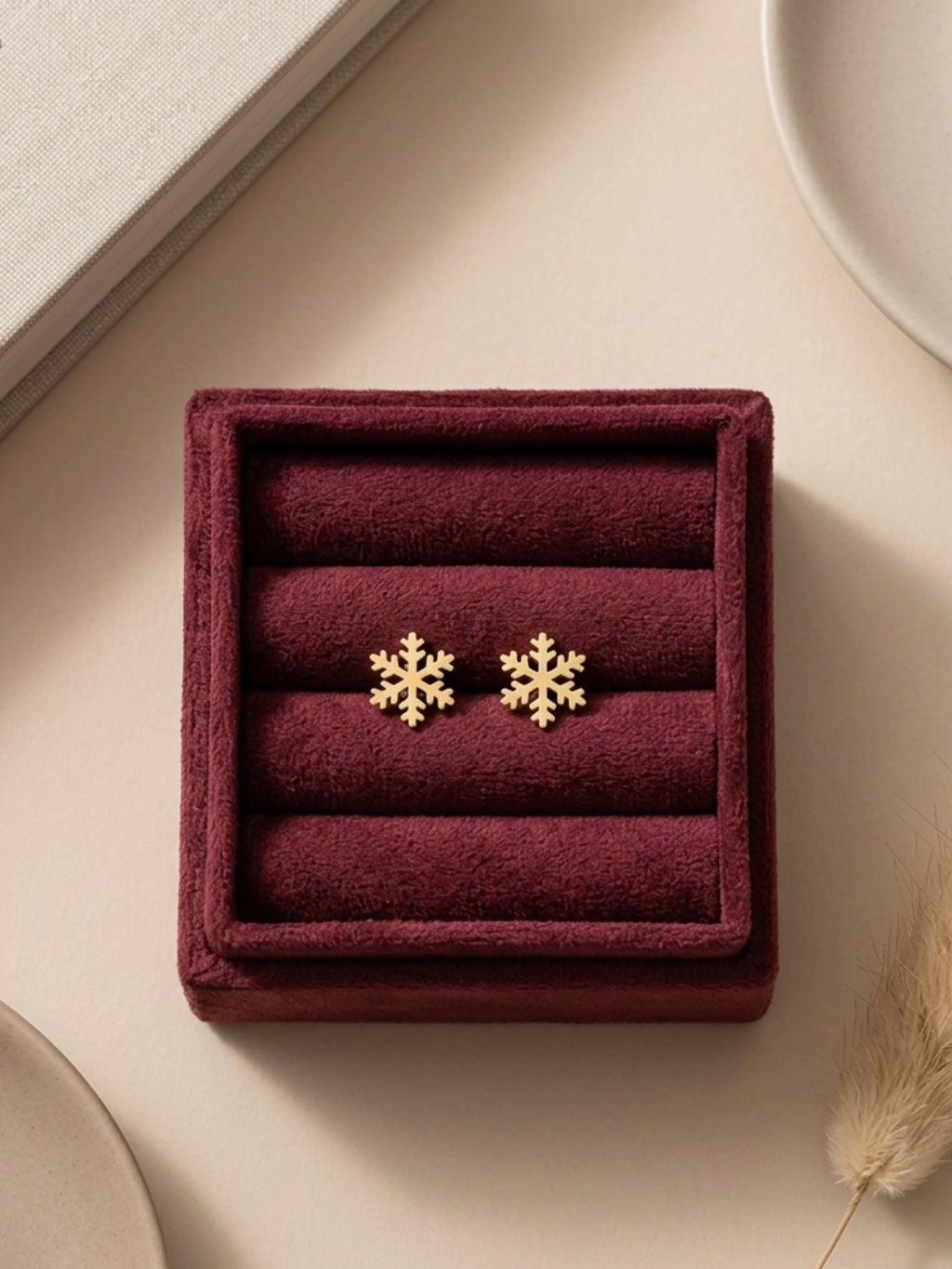 Snow Studs✨