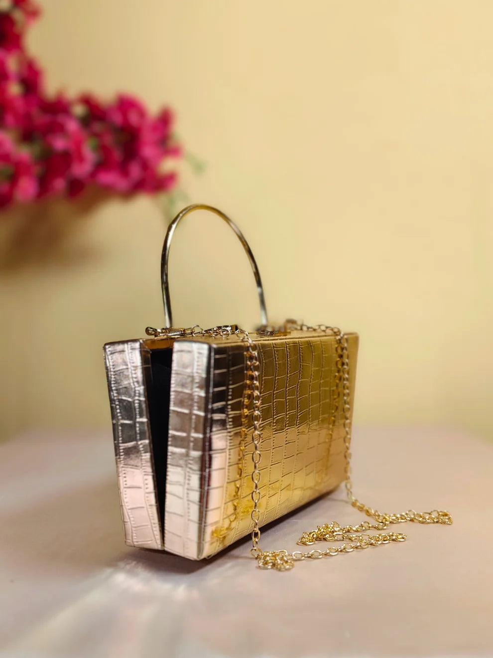 Pebble Clutch-Golden