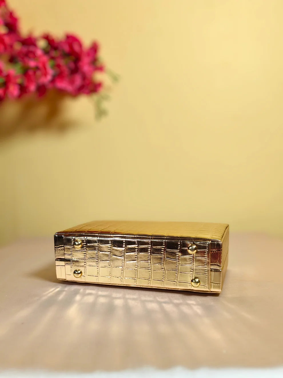 Pebble Clutch-Golden