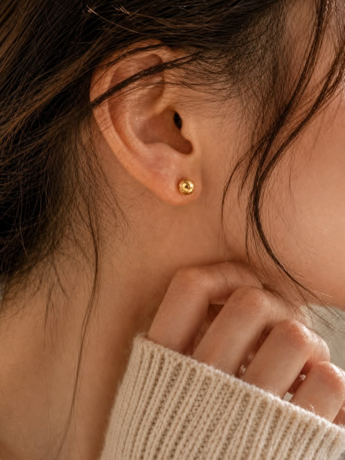 Dot Studs - 21 Carat Gold Plated - Hypoallergenic✨