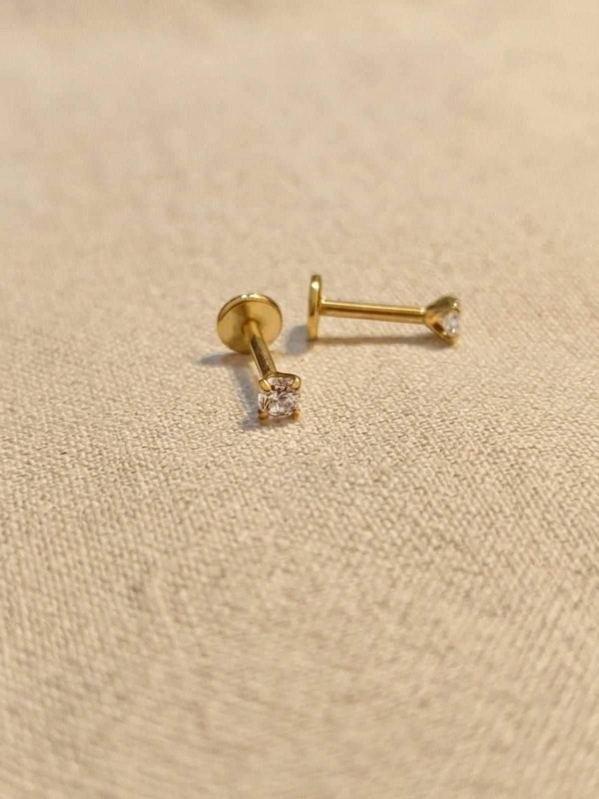 Titanium Stone Nosepin & Stud✨